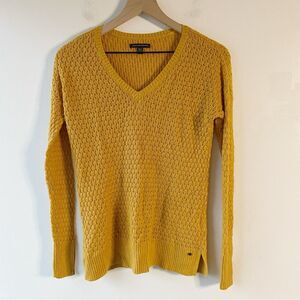 american eagle mustard yellow textured v-neck sweater